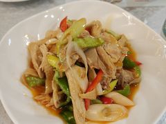 -汗腾格里·风味餐厅(新疆驻京办店)