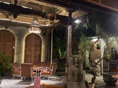 -Pundi Pundi Restaurant