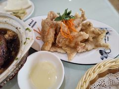 -老码头黑皮肘子锅包肉熏酱水饺(文政街店)