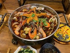 -老东镇啤酒屋海鲜加工·蒸汽海鲜·海鲜烧烤(台东店)