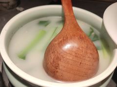 鱼骨豆腐汤-吴越荣记苏州菜·松鼠桂鱼(月光码头店)