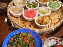 -包整·丝娃娃(一览甲秀楼风景店)