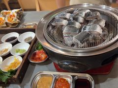 -围炉肉舍•炭烤活鳗•丹东海鲜烤肉(步行街店)