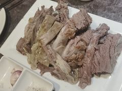 手抓羊肉-贯贯吉·清真餐厅(浙江中路店)