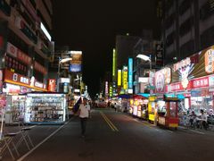 -六合夜市