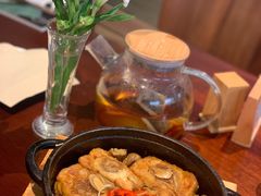 牛肝菌酿豆腐-七色云蔬食(喜邻里店)