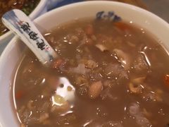 银耳八宝粥-宽窄巷成都菜(青岛路万达广场店)