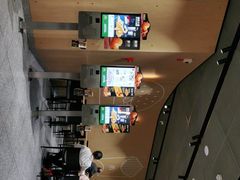 -麦当劳(湖滨路店)