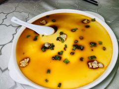 鸽蛋蒸鸽脑-琬苑鸽庄·川粤融合菜(解放碑总店)