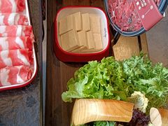 -醉董牛川派鲜肉自选火锅(烟台店)