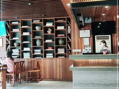 -亮亮面馆(经六路店)