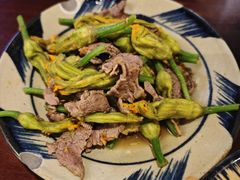 -Cuc Gach Quan Restaurant