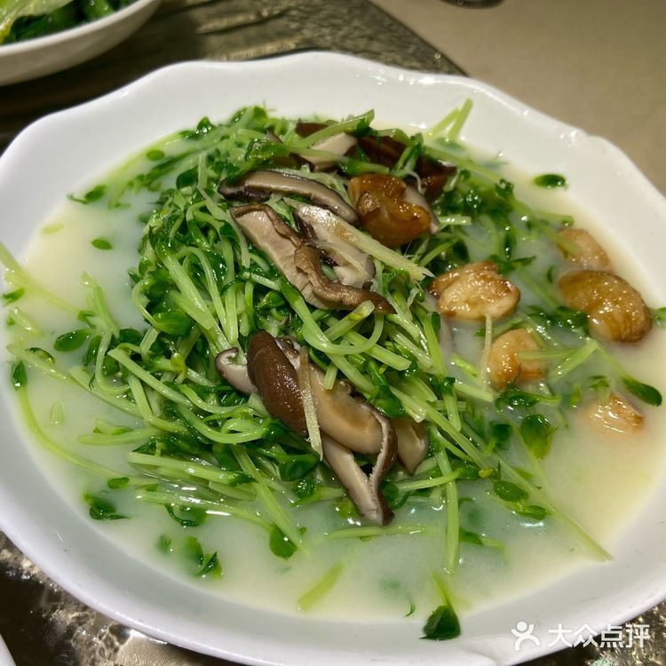 光吃帝王蟹我就能吃饱！