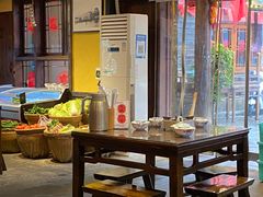 -富正毅三下锅·湘西韵味(天门山索道店)