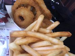 -The Habit Burger Grill 哈比特汉堡(爱琴海店)