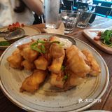 4个人去吃点了7个菜根本吃不光