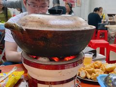 炭炉果鸡煲-威邵鸡煲(西华路总店)