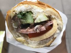-Bánh Mì Huynh Hoa
