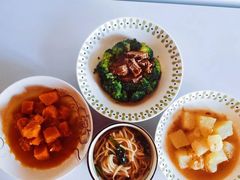 -鲸育宝宝月嫂(徐汇店)