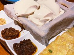 -95号酱骨·一块豆腐(展春园西路店)