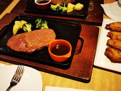 -必胜客(WOW中心城店)