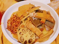 辣卤素菜-二孃鸡爪爪(东郊记忆店)