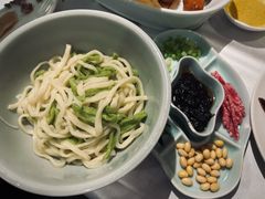 老北京炸酱面-味+新京宴·烤鸭·北京菜(创意谷店)