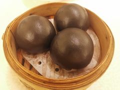 奶黄黑包-金翠皇宫粤菜·点心·海鲜(翡翠店)