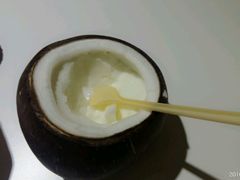 -志龙皇冠吃货椰子铺