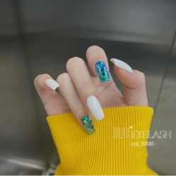 -吉吉靓甲美睫