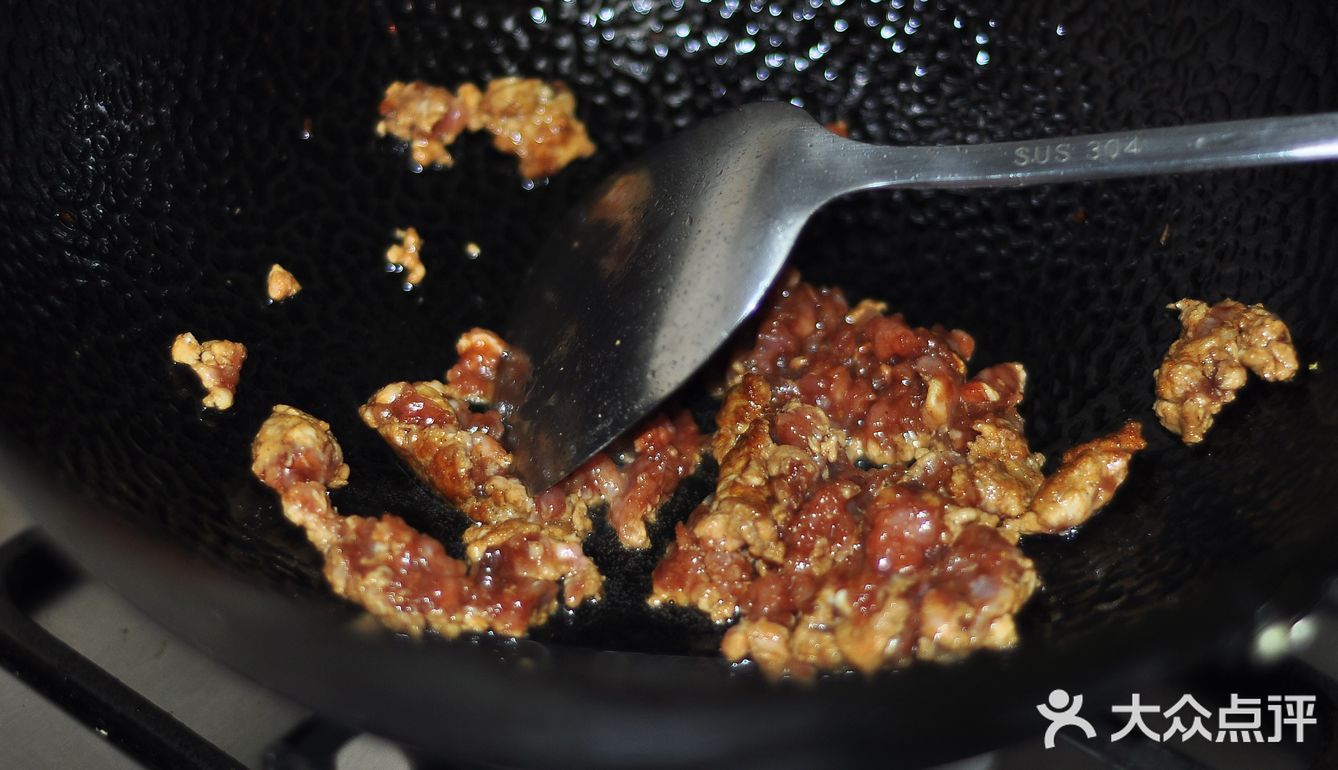 咸蛋黄糯米烧卖[调皮]这样做太好吃了