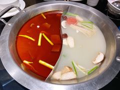 鸳鸯锅底-吴记老锅底麻辣火锅(福州路店)