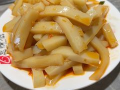 -忘情水鱼头·鲜鱼火锅(滨江中路店)