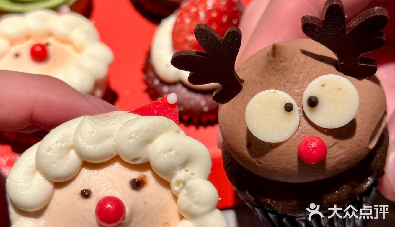 圣诞小蛋糕把气氛拉满了🎄🎅🏻🧁