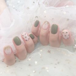 -蜜丝卡伦美甲美睫半永久