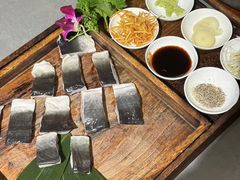 -围炉肉舍•炭烤活鳗•丹东海鲜烤肉(步行街店)