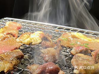 大学一个宿舍的好闺蜜结婚在这里举办了婚礼，我作