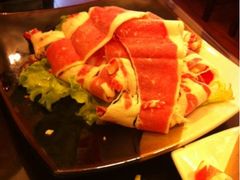 特色肥牛-小窝头炭火铜锅