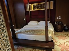 -裕龙汤泉