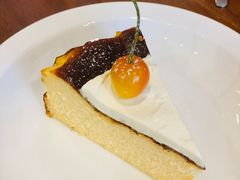 巴斯克芝士-black rainbow coffee