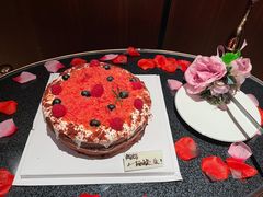 生日蛋糕摆盘-RIVIERA 松鹤楼(外滩店)