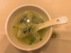 蟹粉小馄饨-新光酒家方亮蟹宴(黄浦店)