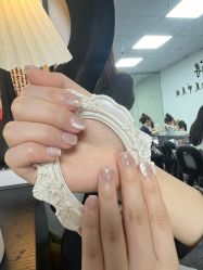 -芊屿芊浔美甲