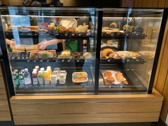 面包甜点陈列柜-星巴克(红房子店)