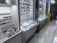 -光明眼镜·蔡司授权(徐泾店)