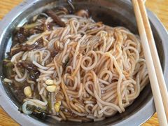 -灵山卢梅燕粉店