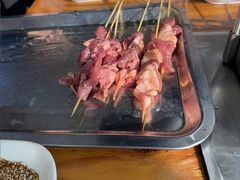 -哈尔滨小酒馆·鲜肉现穿自助烧烤(康新花园店)