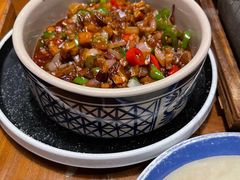 传统黑三剁配薄饼-雀舞云南菜(天津天河城购物中心店)