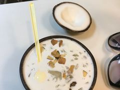 -志龙皇冠吃货椰子铺