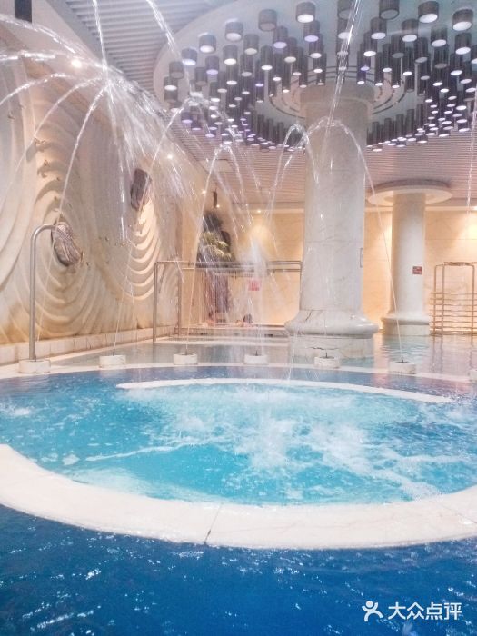 水晶之星洗浴温泉汗蒸图片